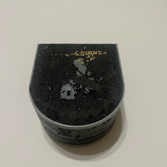 Longines Conquest Silver and Gold Timepiece - Picture 6 of 6